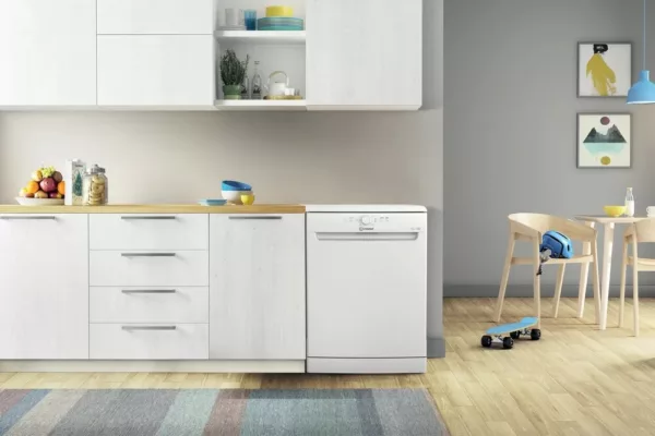 Indesit D2FHK26 Freestanding dishwasher cm. 60 - 14 place settings - white - Image 4